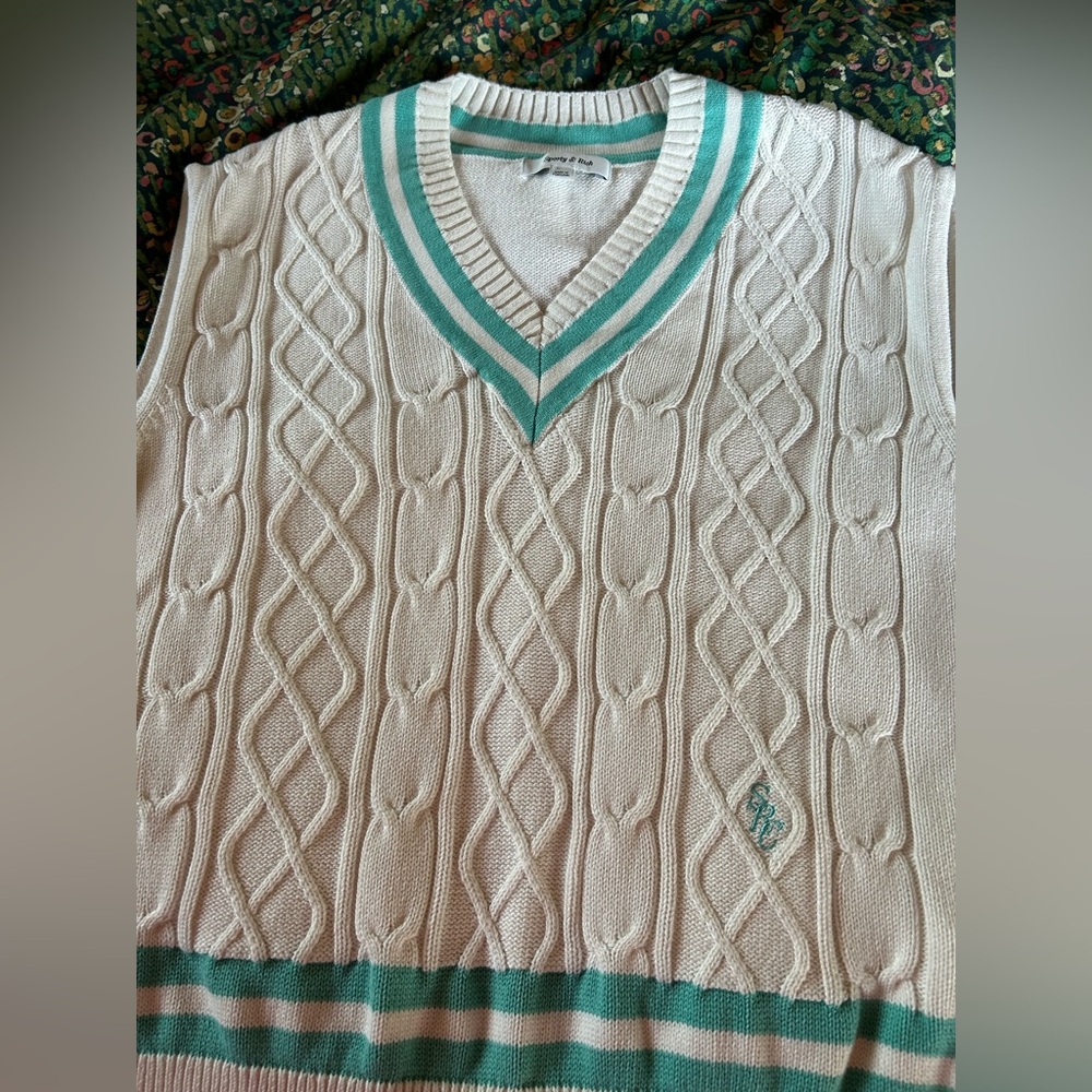 Sporty & Rich Woman’s V-Neck Sweater vest Creamy White and Green